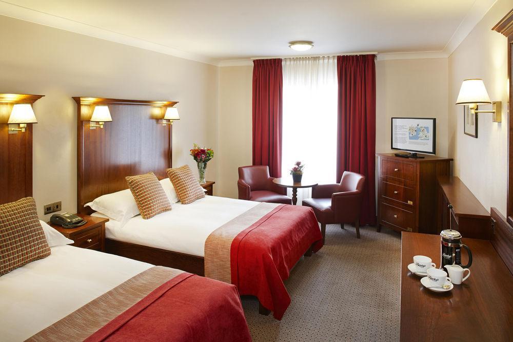 Clayton Hotel Ballsbridge Dublino Esterno foto