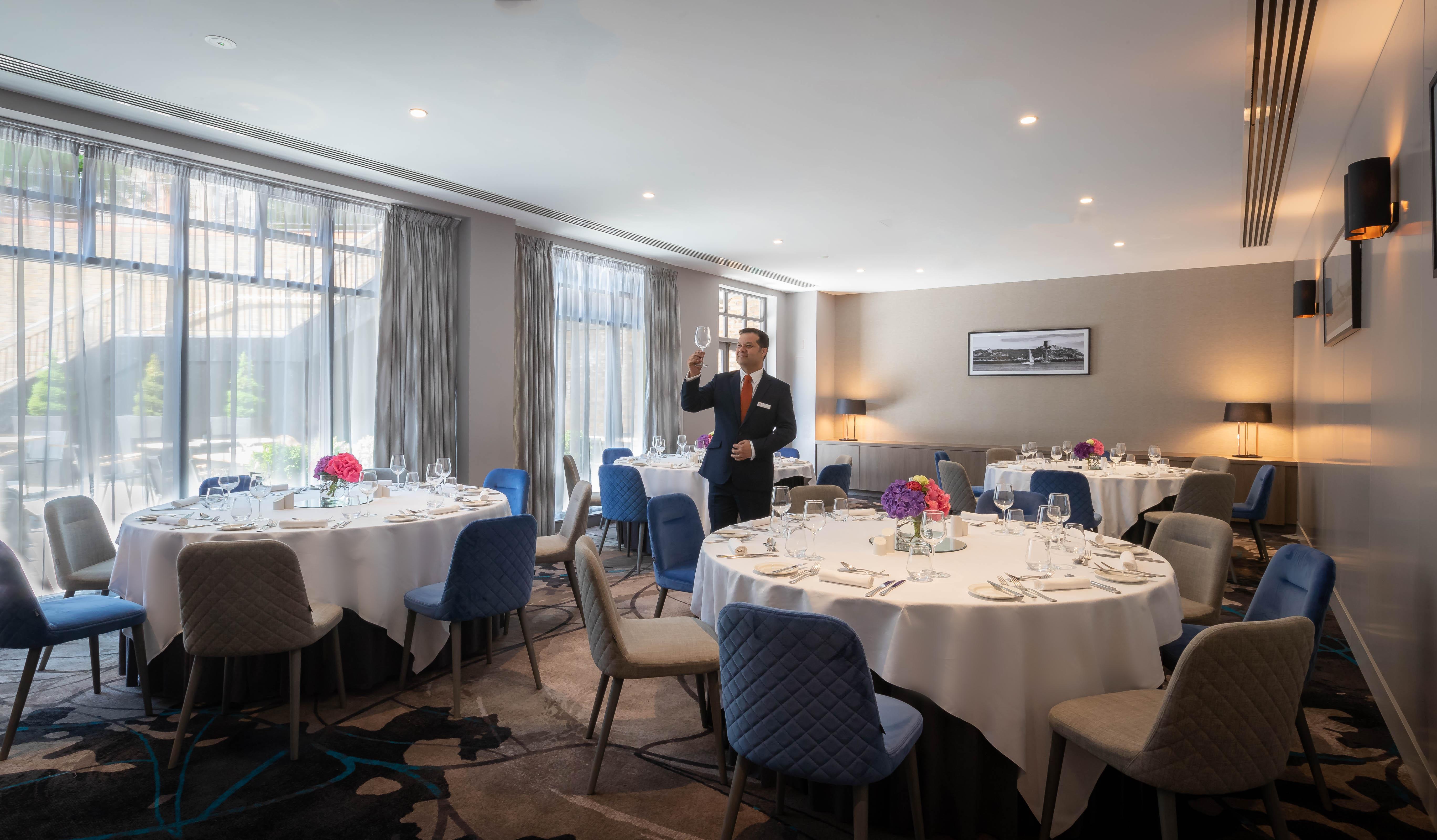 Clayton Hotel Ballsbridge Dublino Esterno foto