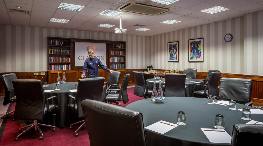 Clayton Hotel Ballsbridge Dublino Esterno foto