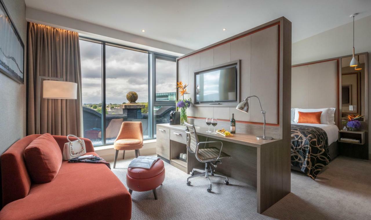 Clayton Hotel Ballsbridge Dublino Esterno foto